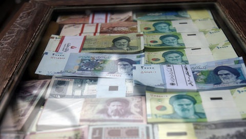 پرداخت حقوق تیرماه کارمندان با احکام جدید +تصویر