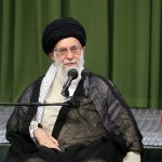 گزینه قطعی ملت ایران مقاومت است/ مذاکره سم است؛ جنگ هم نمی‌شود