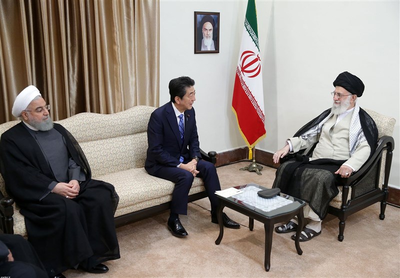دیدار نخست‌وزیر ژاپن با رهبر معظم انقلاب اسلامی