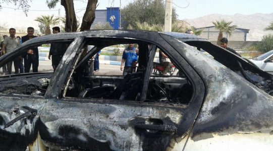 آتش زدن خودرو در مقابل دادگستری مازندران