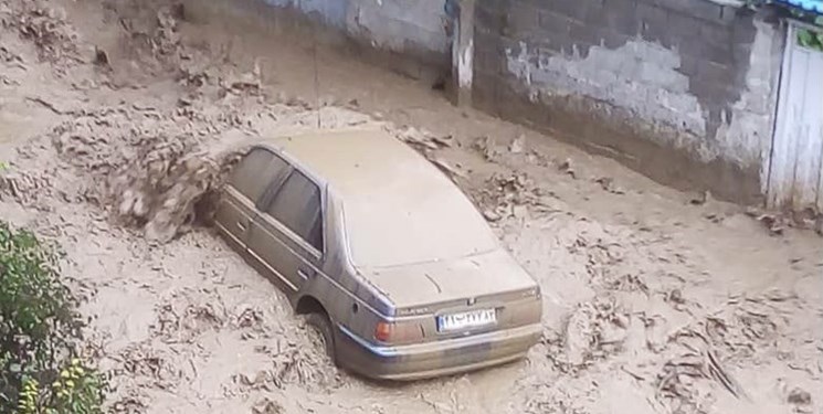 وقوع سیلاب تابستانی در کجور و شهر نور