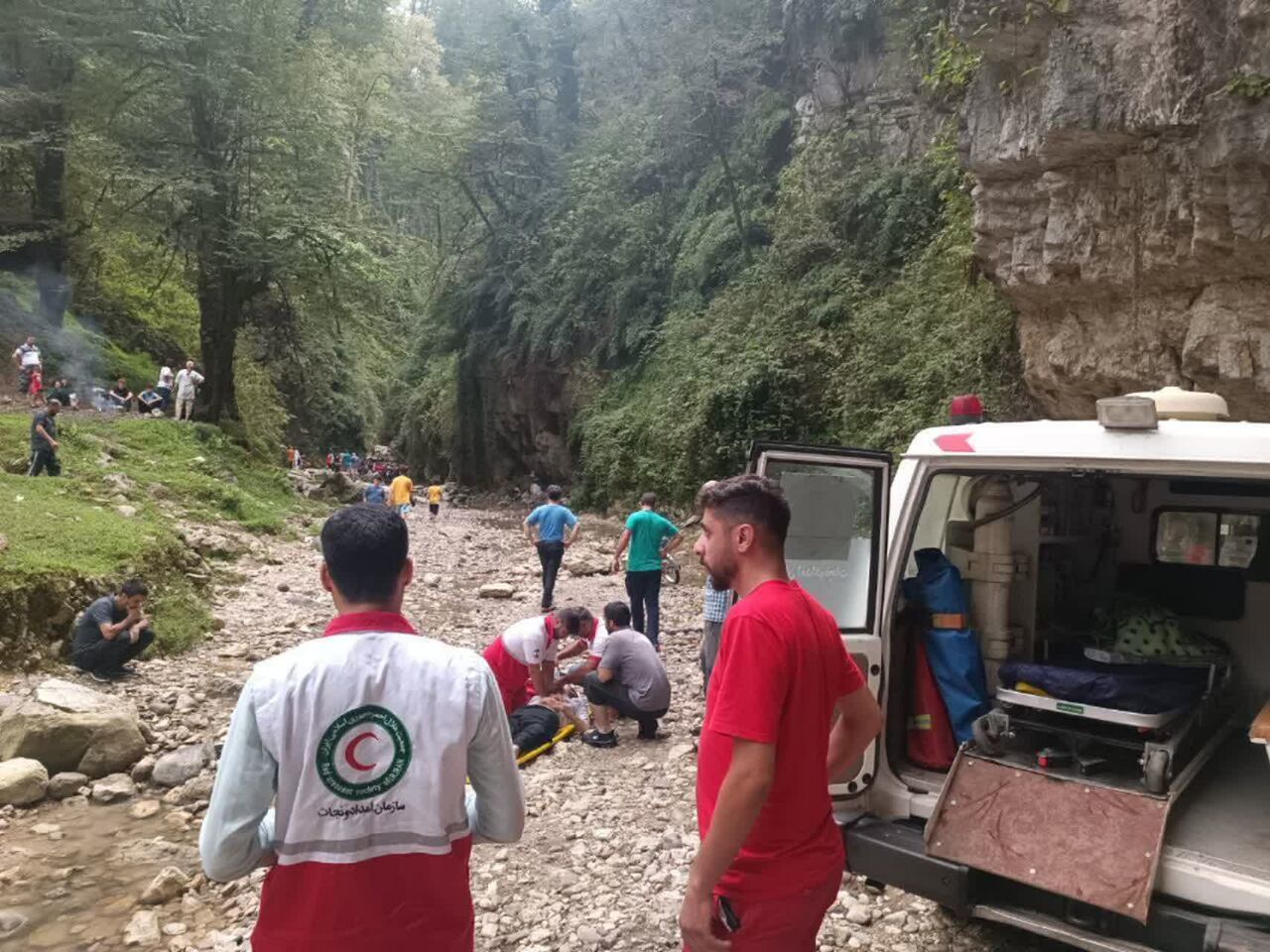 پدر و دختر اراکی در آبشار عباس آباد مازندران غرق شدند
