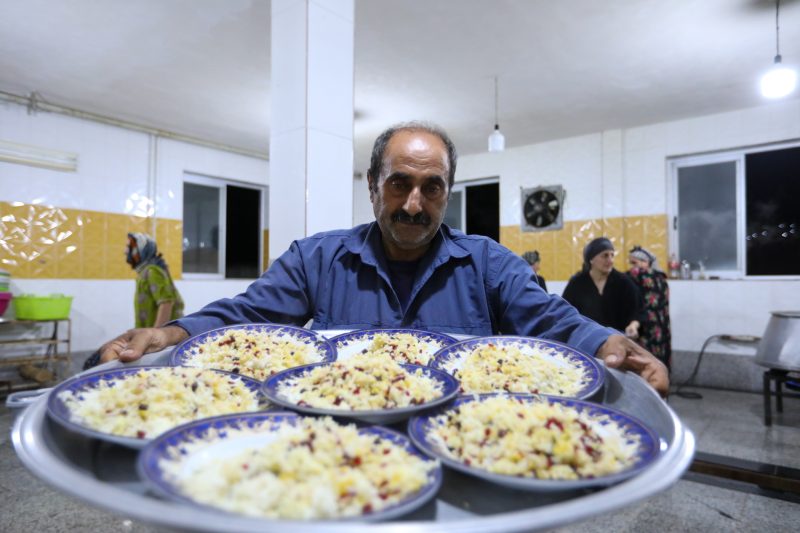 مراسم نذری ایام ۲۸ صفر در روستای یادمان ساری